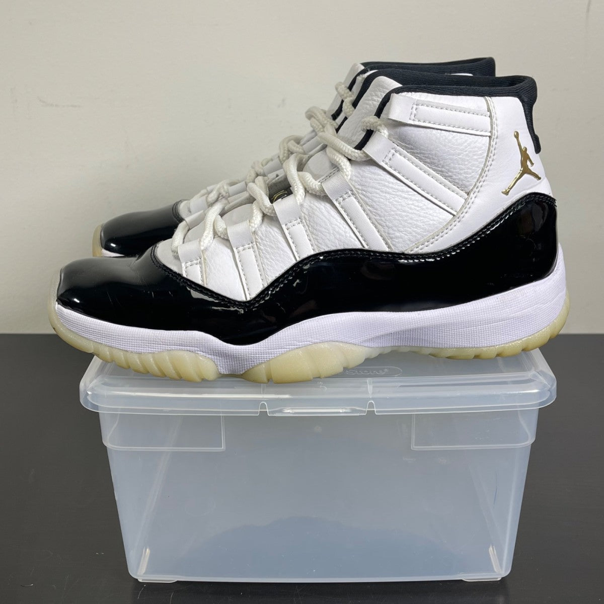 Jordan 11 Retro DMP Gratitude (2023) 8.5 (Moderately Worn Pre-Owned)JordanBlack/White/Metallic Gold - Image 4