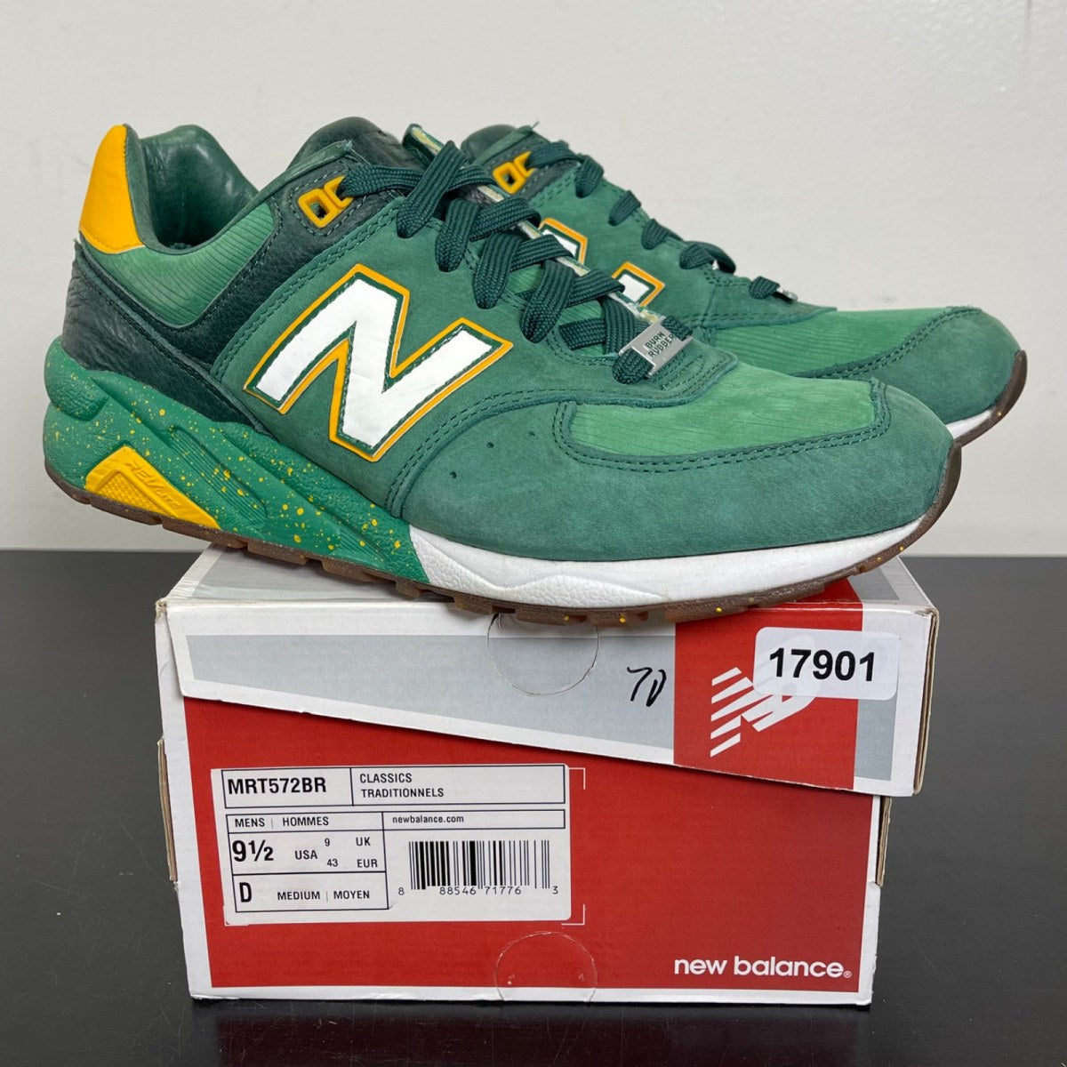 New Balance 572 Burn Rubber Vernors 9.5 (Moderately Worn Pre-Owned)New BalanceGreen/Yellow - Image 1