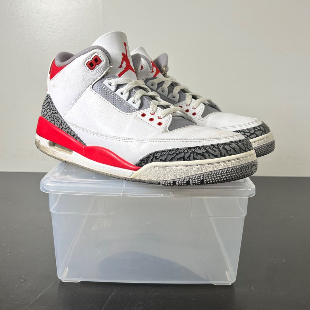 Jordan 3 Retro Fire Red (2022) 13 (Moderately Worn Pre-Owned)JordanWhite/Fire Red/Cement Grey/Black - Image 1