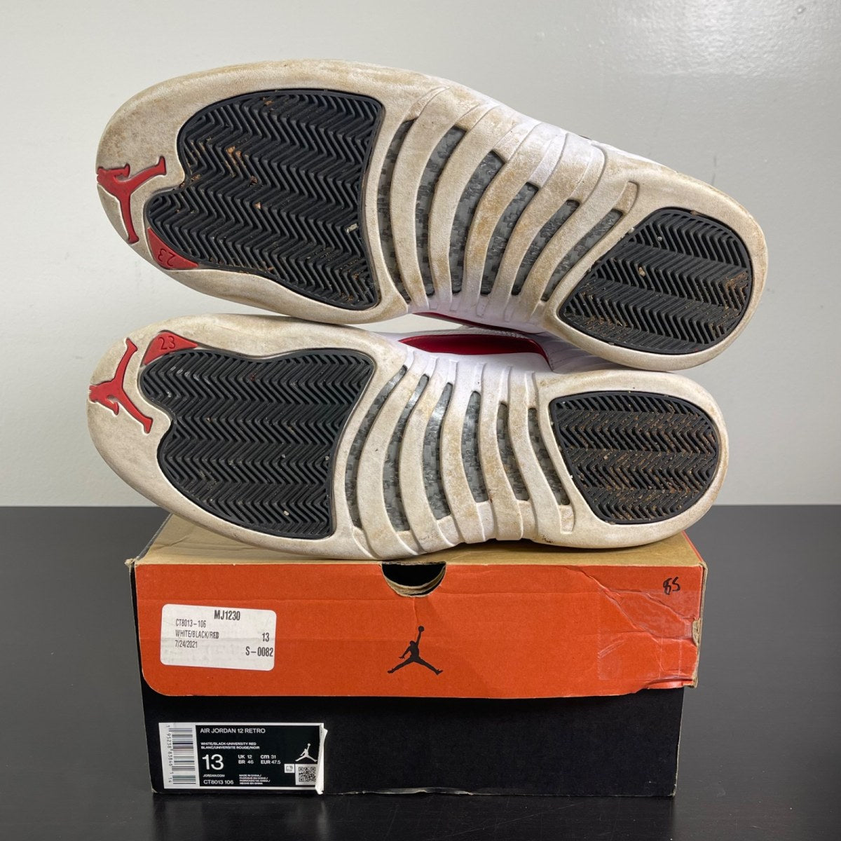 Jordan 12 Retro Twist 13 (Moderately Worn Pre-Owned)JordanWhite/Black-University Red - Image 5