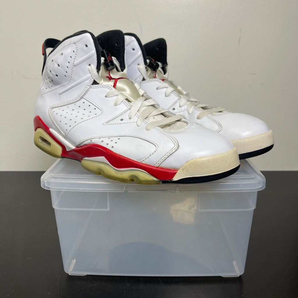 Jordan 6 Retro Bulls (2010) 10.5 (Moderately Worn Pre-Owned)JordanWhite/Varsity Red-Black - Image 1
