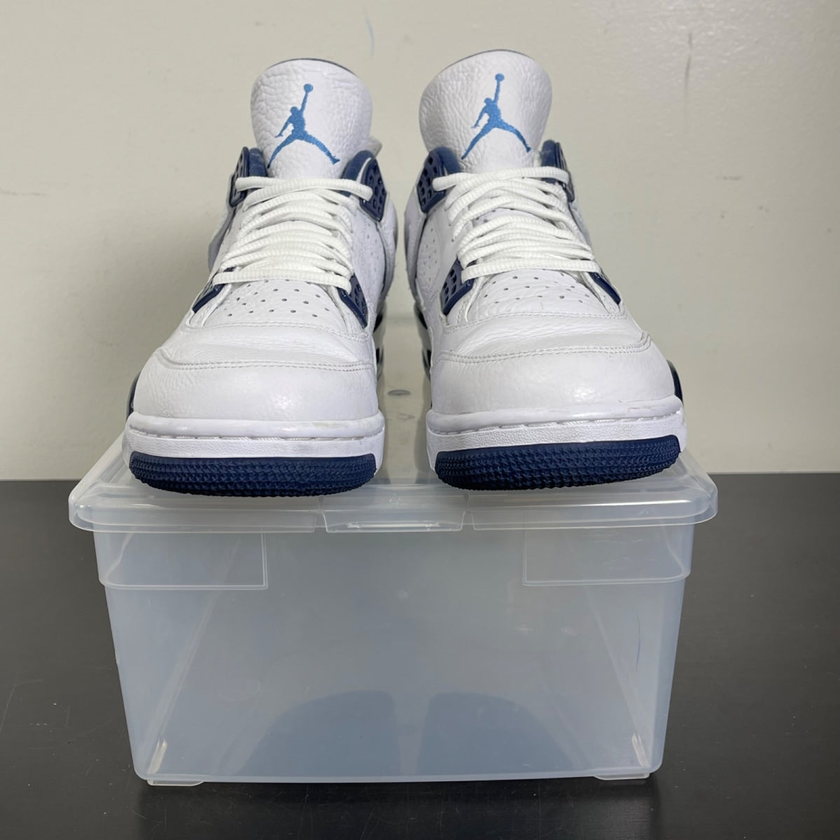 Jordan 4 Retro Columbia (2015) 10 (Moderately Worn Pre-Owned)JordanWhite/Legend Blue-Midnight Navy - Image 2