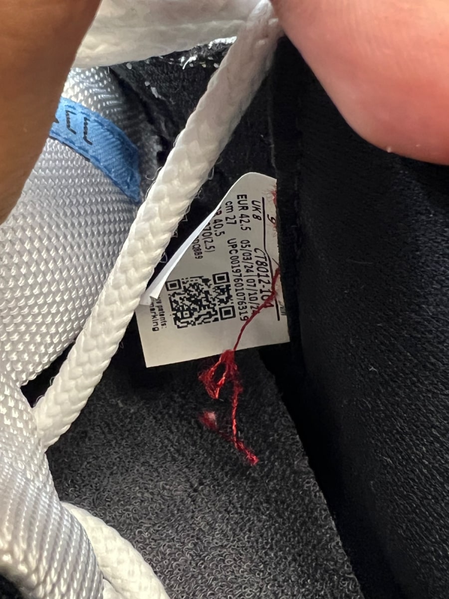 Jordan 11 Retro Legend Blue (2024) 9 (Lightly Worn Pre-Owned)JordanWhite/Legend Blue/Black - Image 9