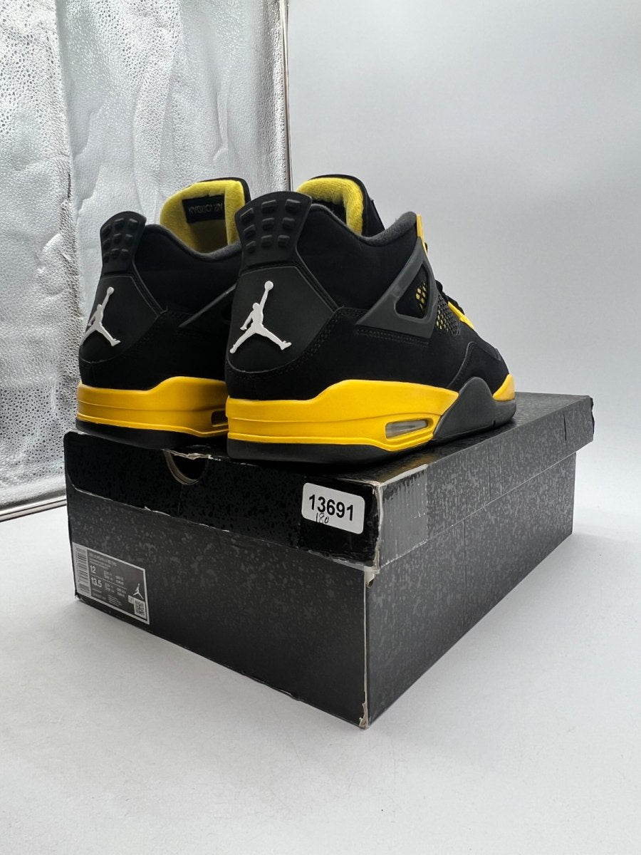 Jordan 4 Retro Thunder (2023) 12 (Lightly Worn Pre-Owned)JordanBlack/Tour Yellow - Image 5