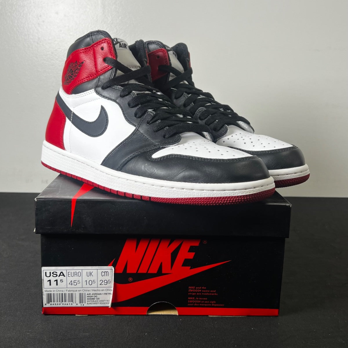 Jordan 1 Retro Black Toe (2016) 11.5 (Lightly Worn Pre-Owned)JordanWhite/Varsity Red/Black - Image 1