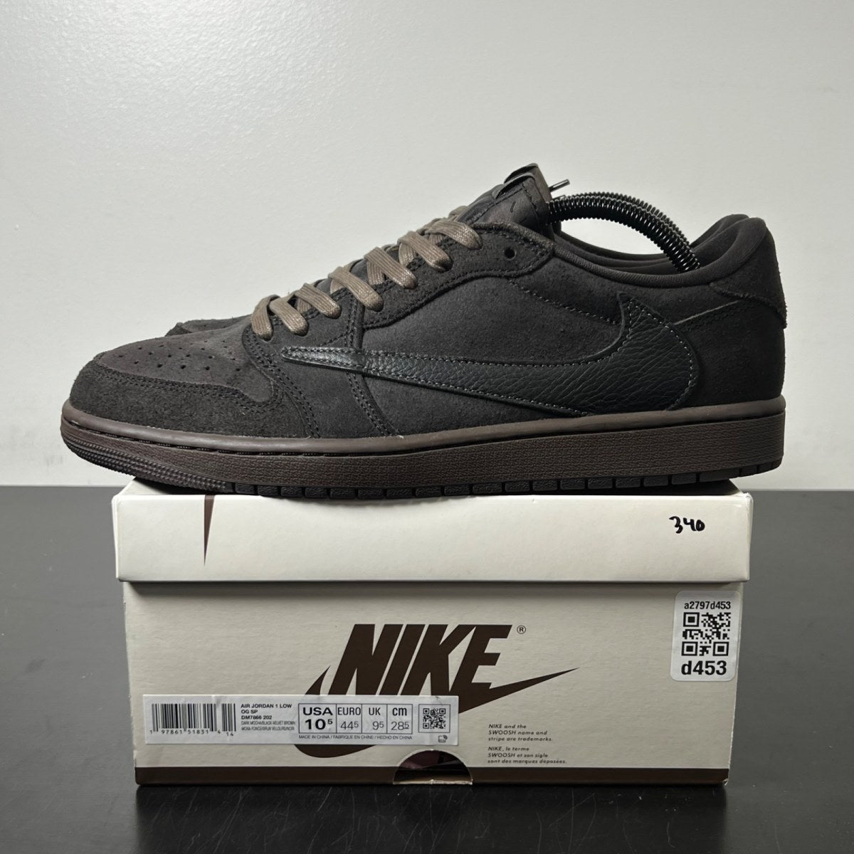 Jordan 1 Retro Low OG SP Travis Scott Velvet Brown 10.5 (Lightly Worn Pre-Owned)JordanDark Mocha/Black/Velvet Brown - Image 3