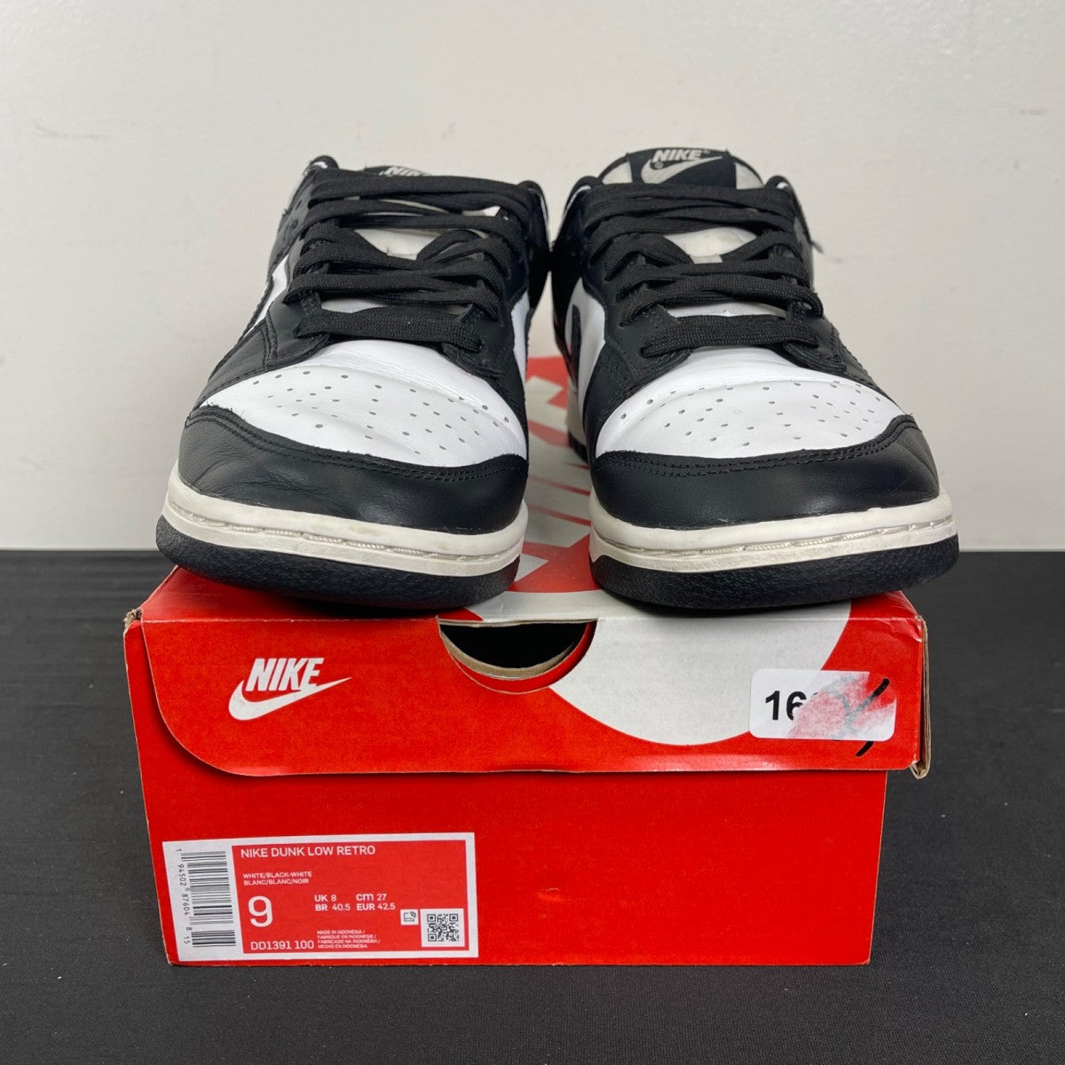 Nike Dunk Low Retro White Black Panda 9 (Moderately Worn Pre-Owned)NikeWhite/Black - Image 2
