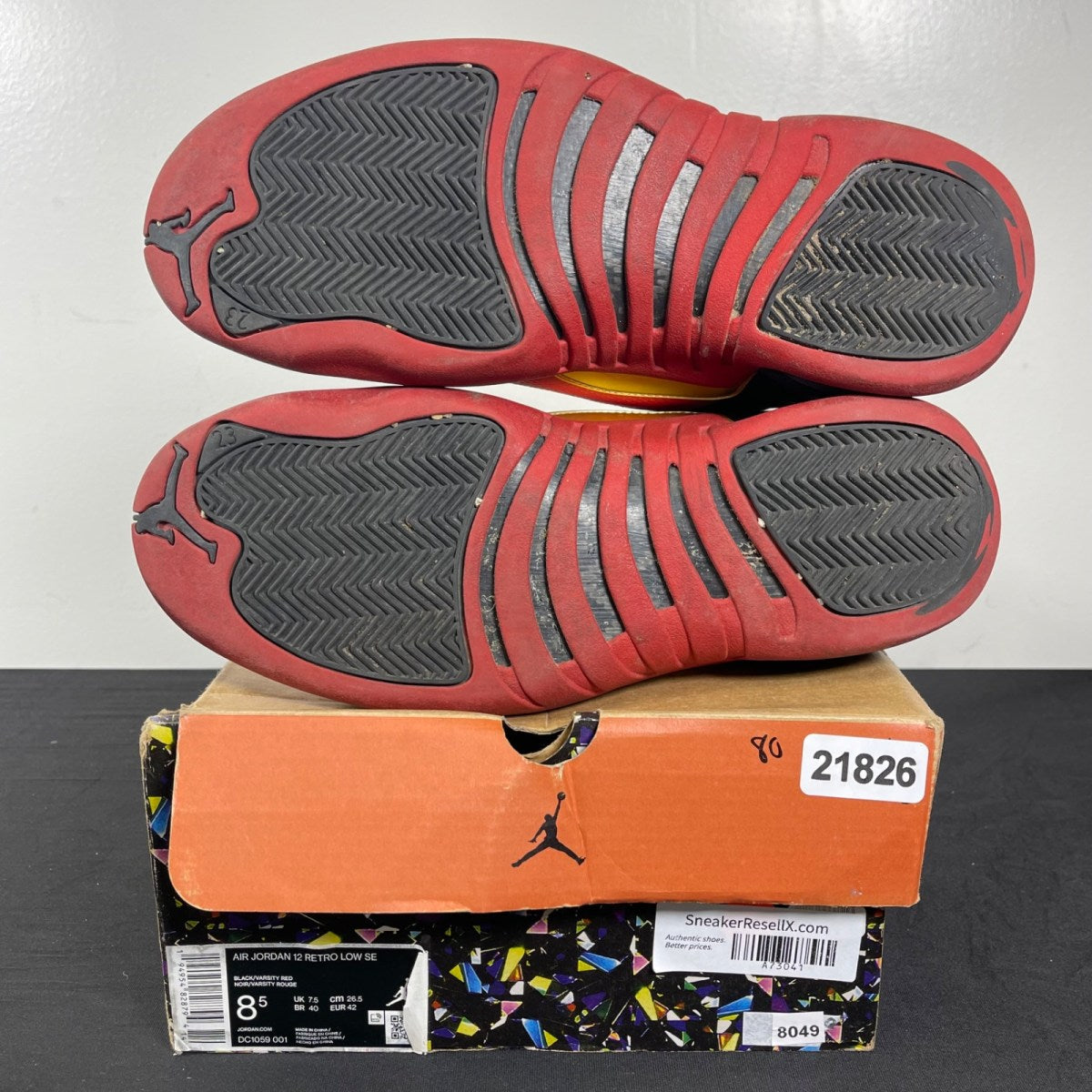 Jordan 12 Low SE Super Bowl LV 8.5 (Moderately Worn Pre-Owned)JordanBlack/Metallic Gold/Varsity Red - Image 5