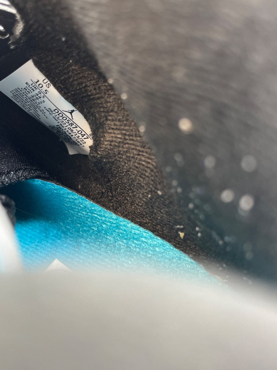 Jordan 5 Retro Aqua 10.5 (Moderately Worn Pre-Owned)