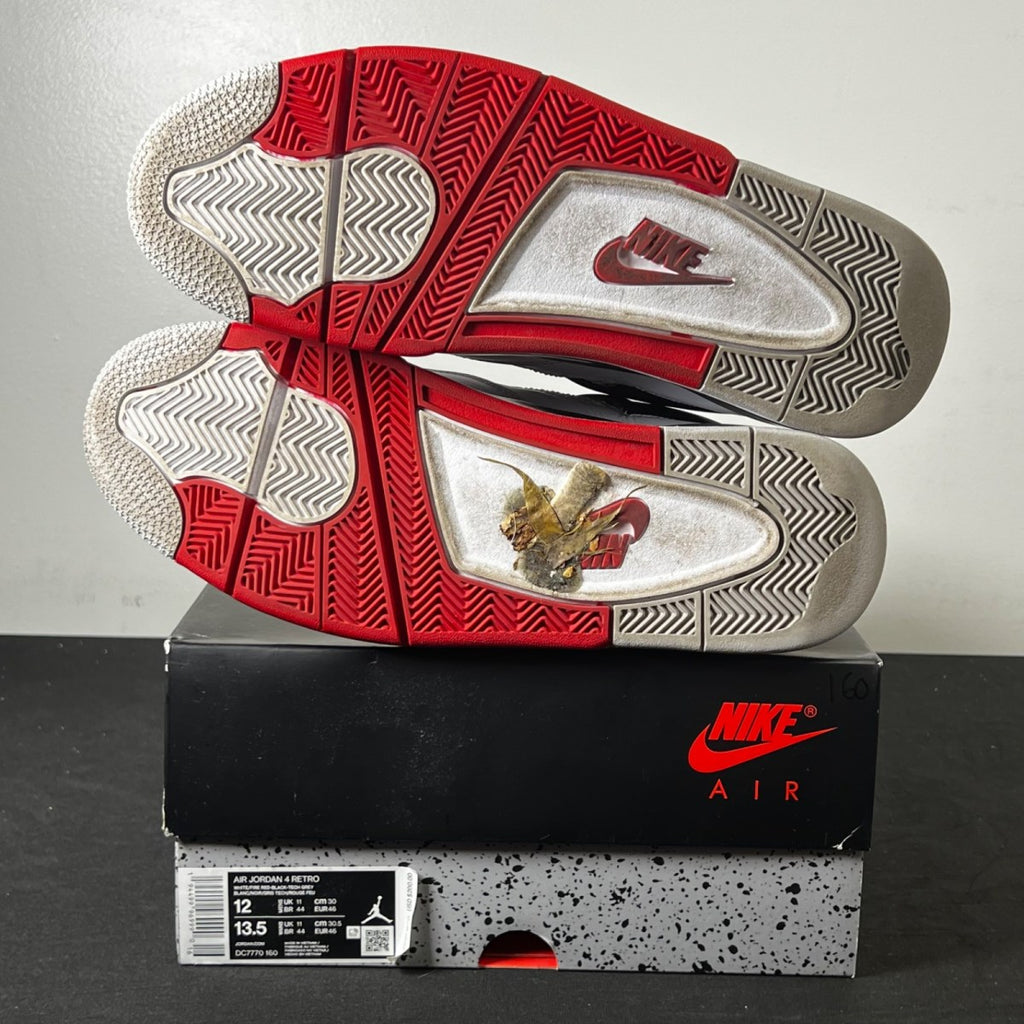 Jordan 4 Retro Fire Red (2020) 12 (Moderately Worn Pre-Owned)JordanWhite/Black-Tech Grey-Fire Red - Image 6