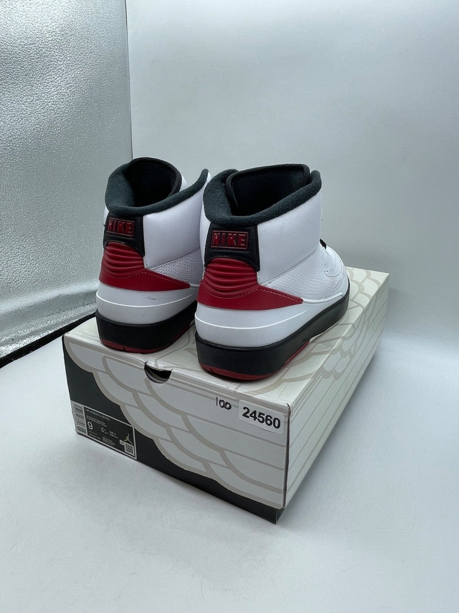 Jordan 2 Retro OG Chicago (2022) 9 (Moderately Worn Pre-Owned)JordanWhite/Varsity Red/Black - Image 5