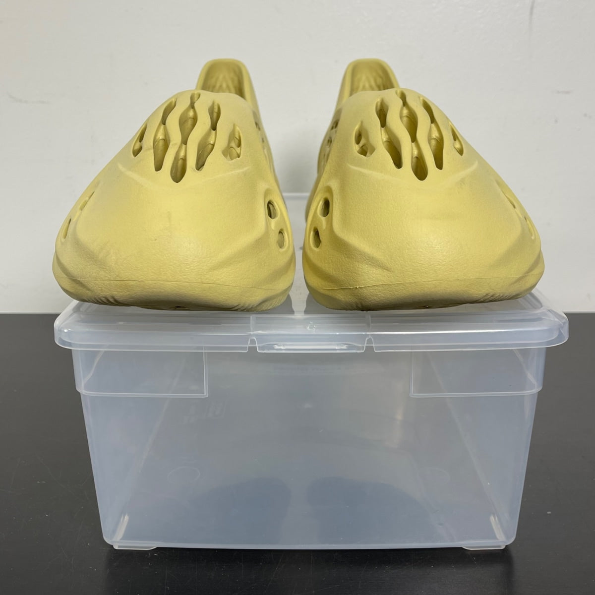 adidas Yeezy Foam RNNR Sulfur 14 (Moderately Worn Pre-Owned)adidasSulfur/Sulfur/Sulfur - Image 2