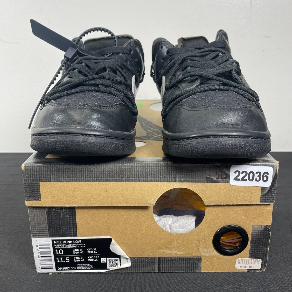 Nike Dunk Low Off-White Lot 50 10 (Moderately Worn Pre-Owned)NikeBlack/Metallic Silver-Black - Image 2