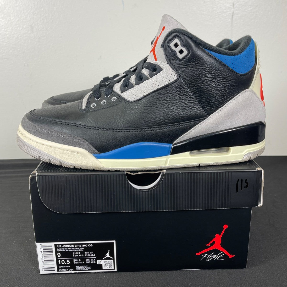 Jordan 3 Retro OG Rare Air 9 (Moderately Worn Pre-Owned)JordanBlack/Chile Red/Neutral Grey/Military Blue/Coconut Milk - Image 3