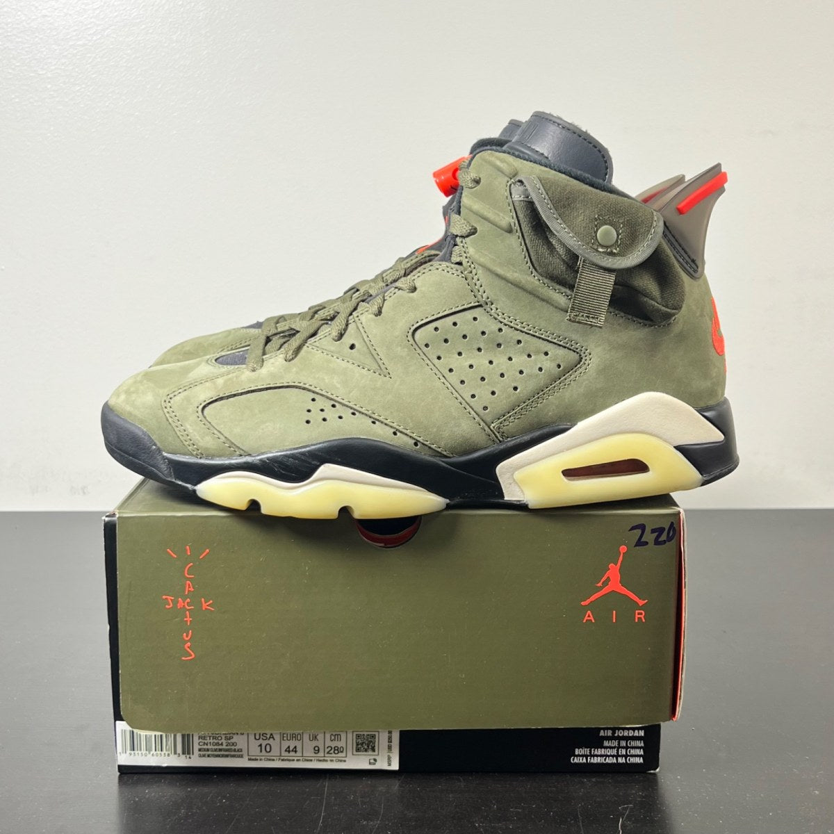 Jordan 6 Retro Travis Scott 10 (Lightly Worn Pre-Owned)JordanMedium Olive/Black-Sail-University Red - Image 3