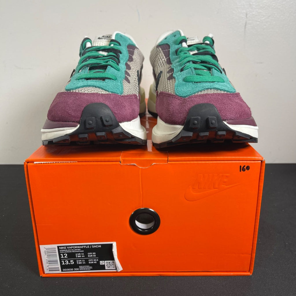 Nike Vaporwaffle sacai Villain Red Neptune Green 12 (Moderately Worn Pre-Owned)NikeString/Black-Villain Red-Neptune Green