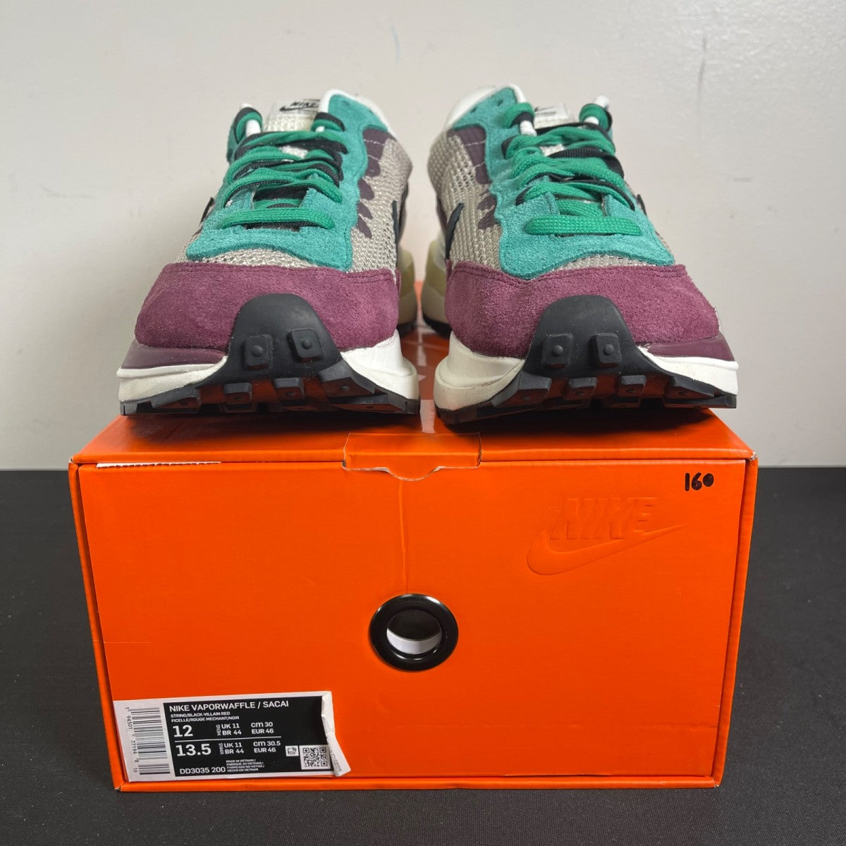 Nike Vaporwaffle sacai Villain Red Neptune Green 12 (Moderately Worn Pre-Owned)NikeString/Black-Villain Red-Neptune Green