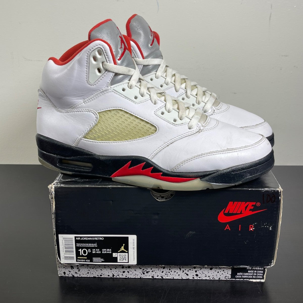 Jordan 5 Retro Fire Red Silver Tongue (2020) 10.5 (Moderately Worn Pre-Owned)JordanWhite/Black-Metallic Silver-Fire Red - Image 1
