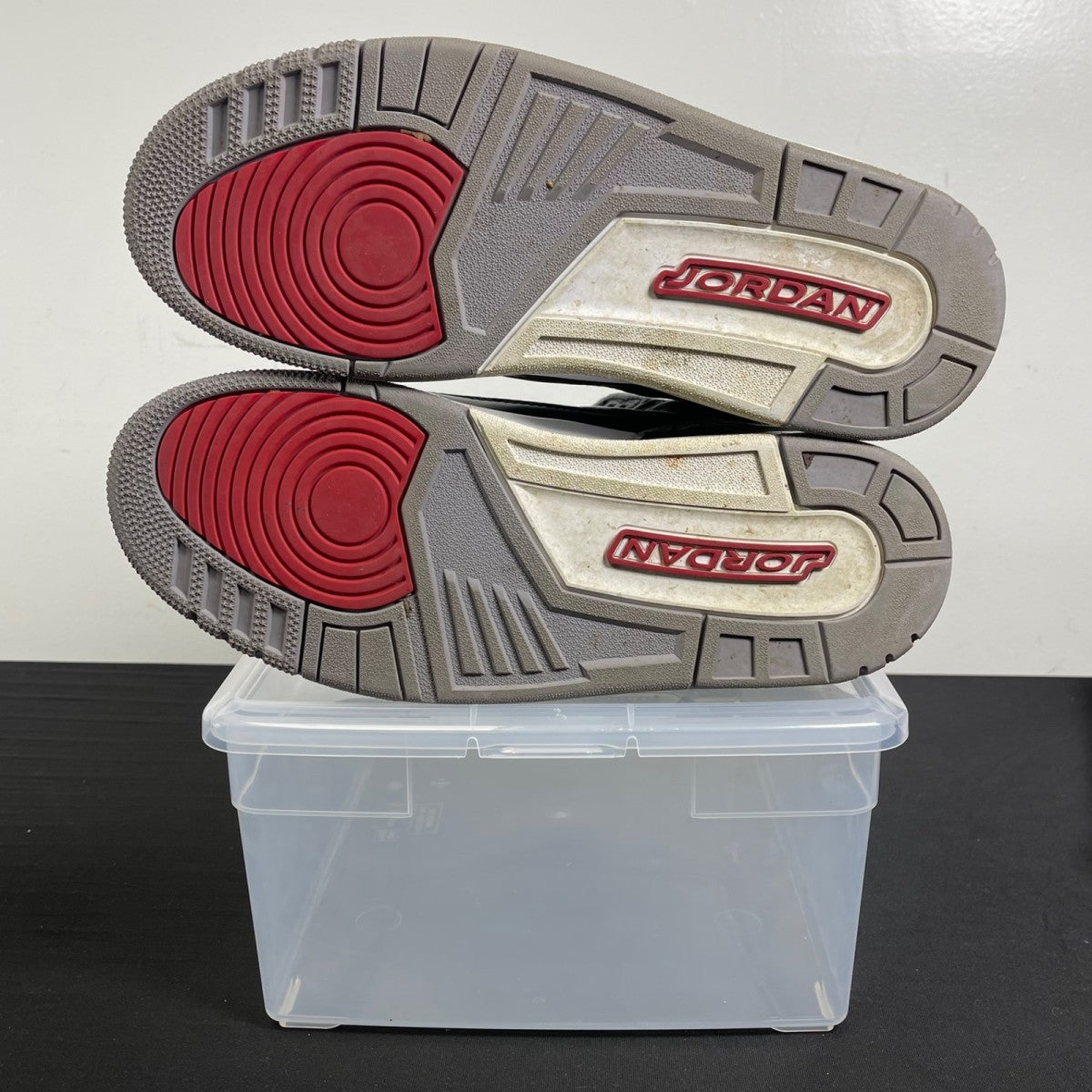 Jordan 3 Retro Black Cement (2011) 10.5 (Moderately Worn Pre-Owned)JordanBlack/Cement Grey-White-Varsity Red - Image 5