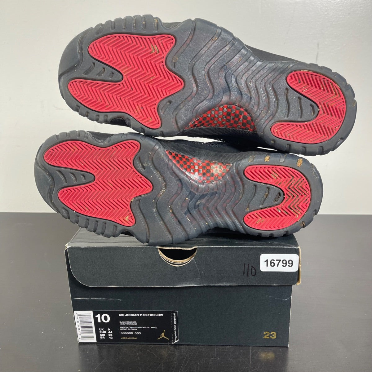 Jordan 11 Retro Low IE Referee (2015) 10 (Moderately Worn Pre-Owned)JordanBlack/True Red - Image 5