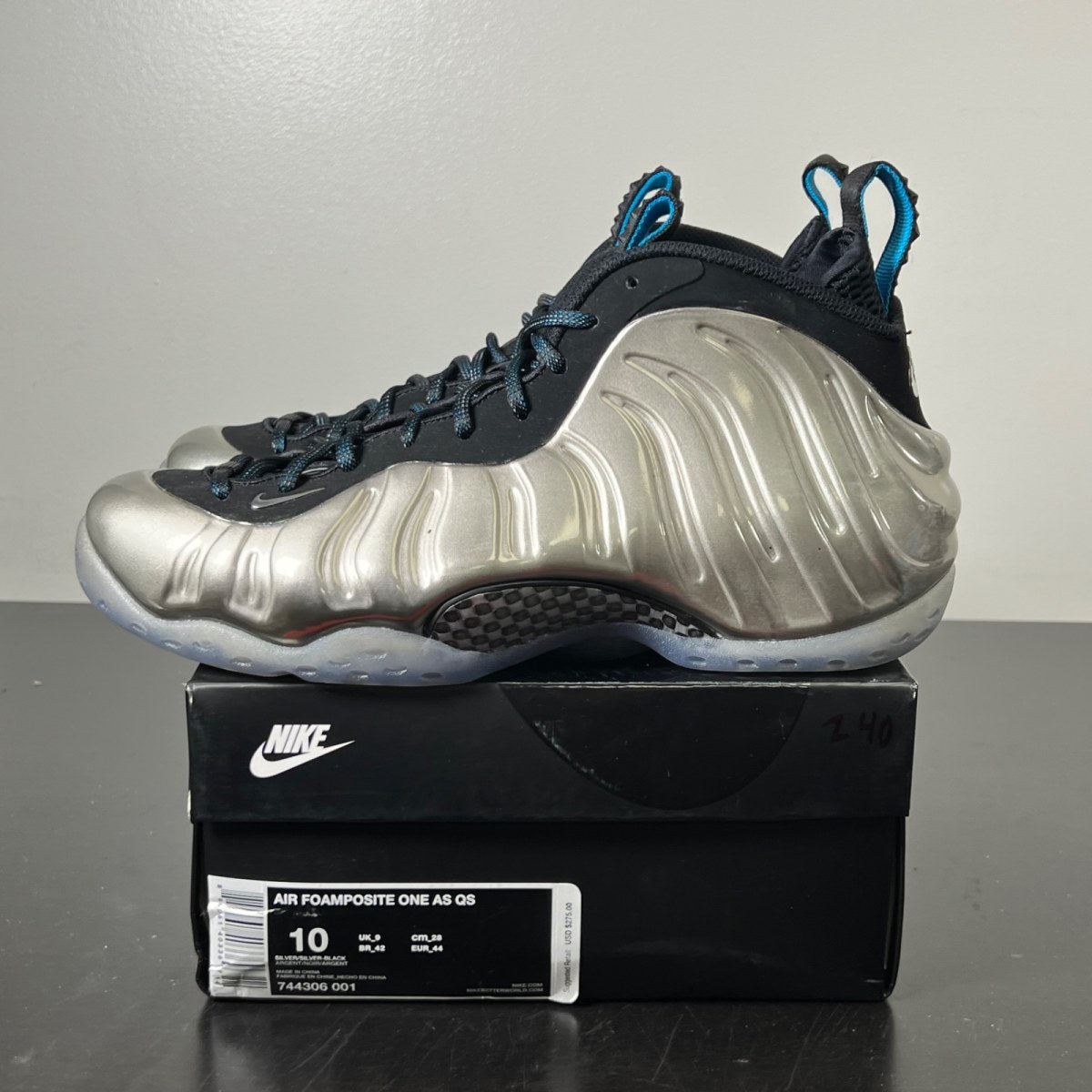 Nike Air Foamposite One Chromeposite 10 (Lightly Worn Pre-Owned)NikeMetallic Silver/Metallic Silver-Black - Image 3