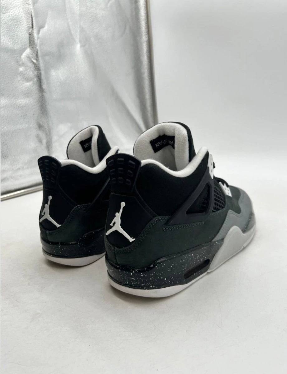 Jordan 4 Retro Fear (2024) (GS) 7Y (Moderately Worn Pre-Owned)JordanBlack/White/Anthracite/Black/Pure Platinum - Image 3