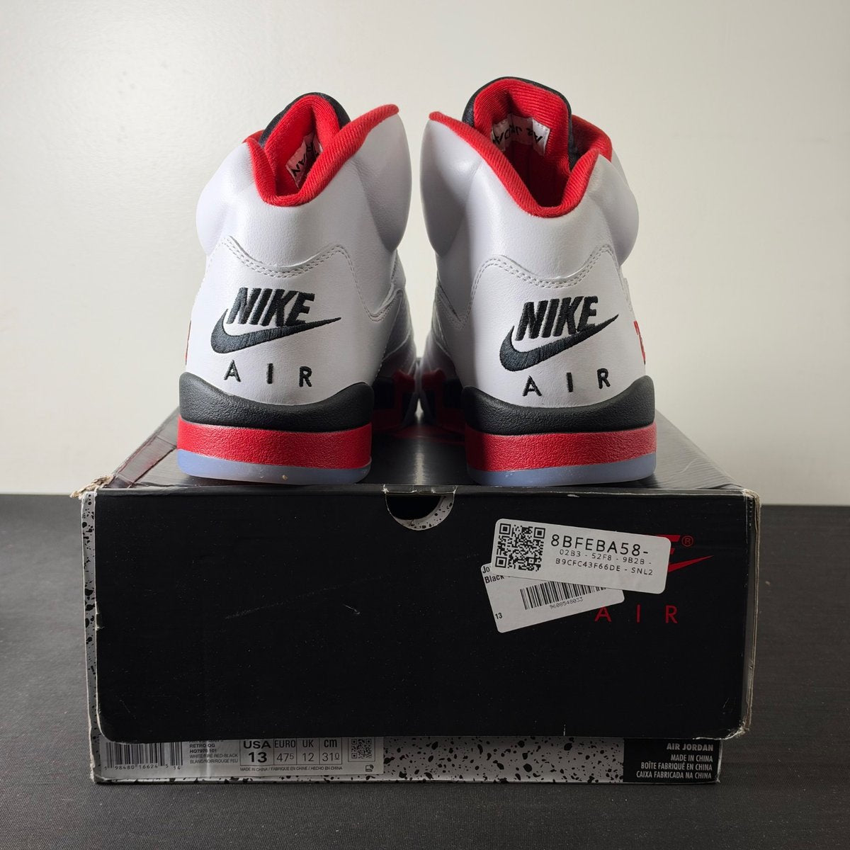 Jordan 5 Retro Fire Red Black Tongue (2025) (Size 13) - aux