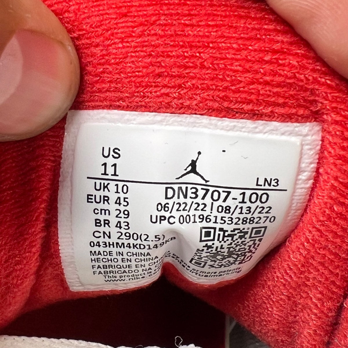 Jordan 3 Retro White Cement Reimagined 11 (Lightly Worn Pre-Owned)JordanSummit White/Fire Red/Black/Cement Grey - Image 7