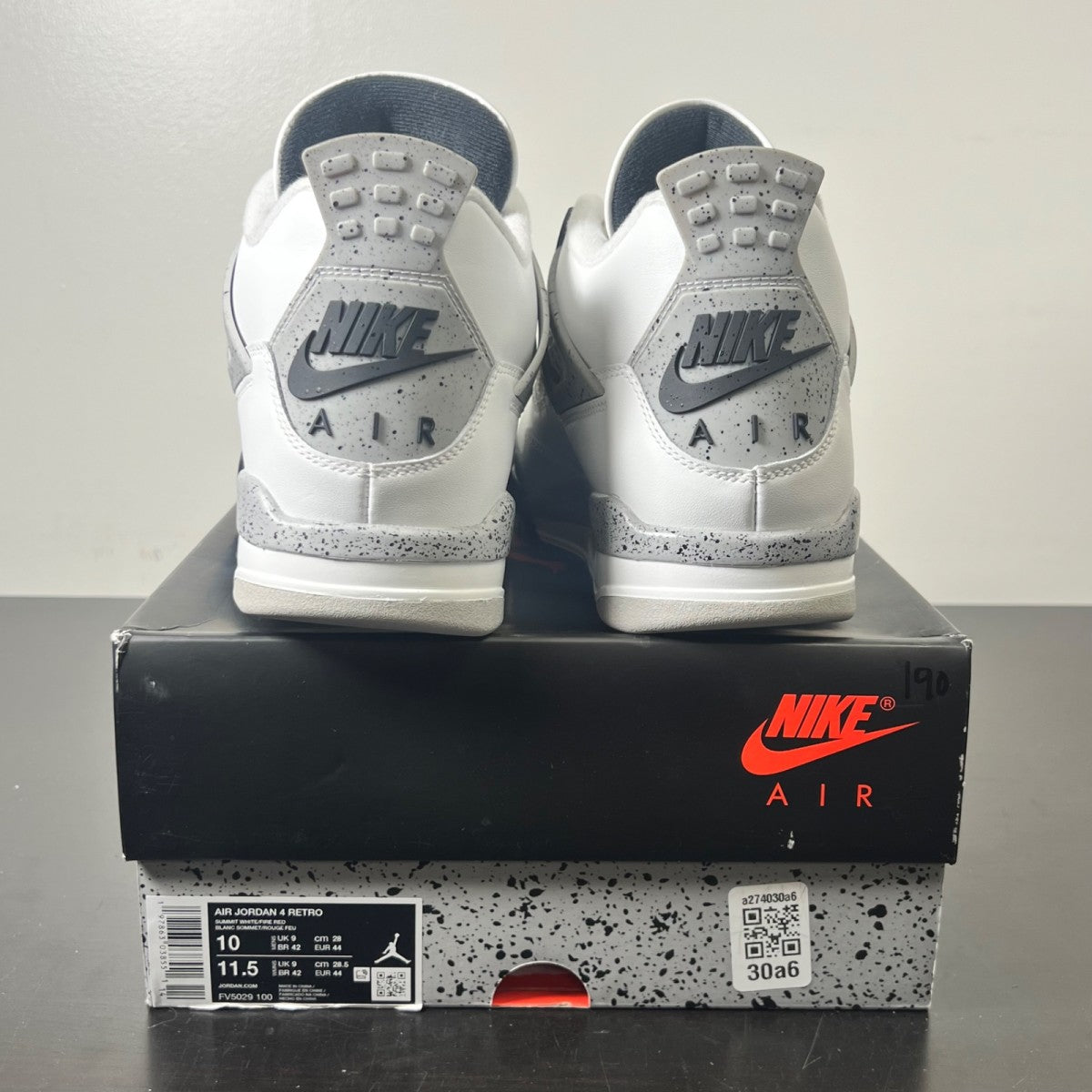 Jordan 4 Retro White Cement (2025) 10 (Lightly Worn Pre-Owned)JordanSummit White/Fire Red-Tech Grey-Black - Image 4