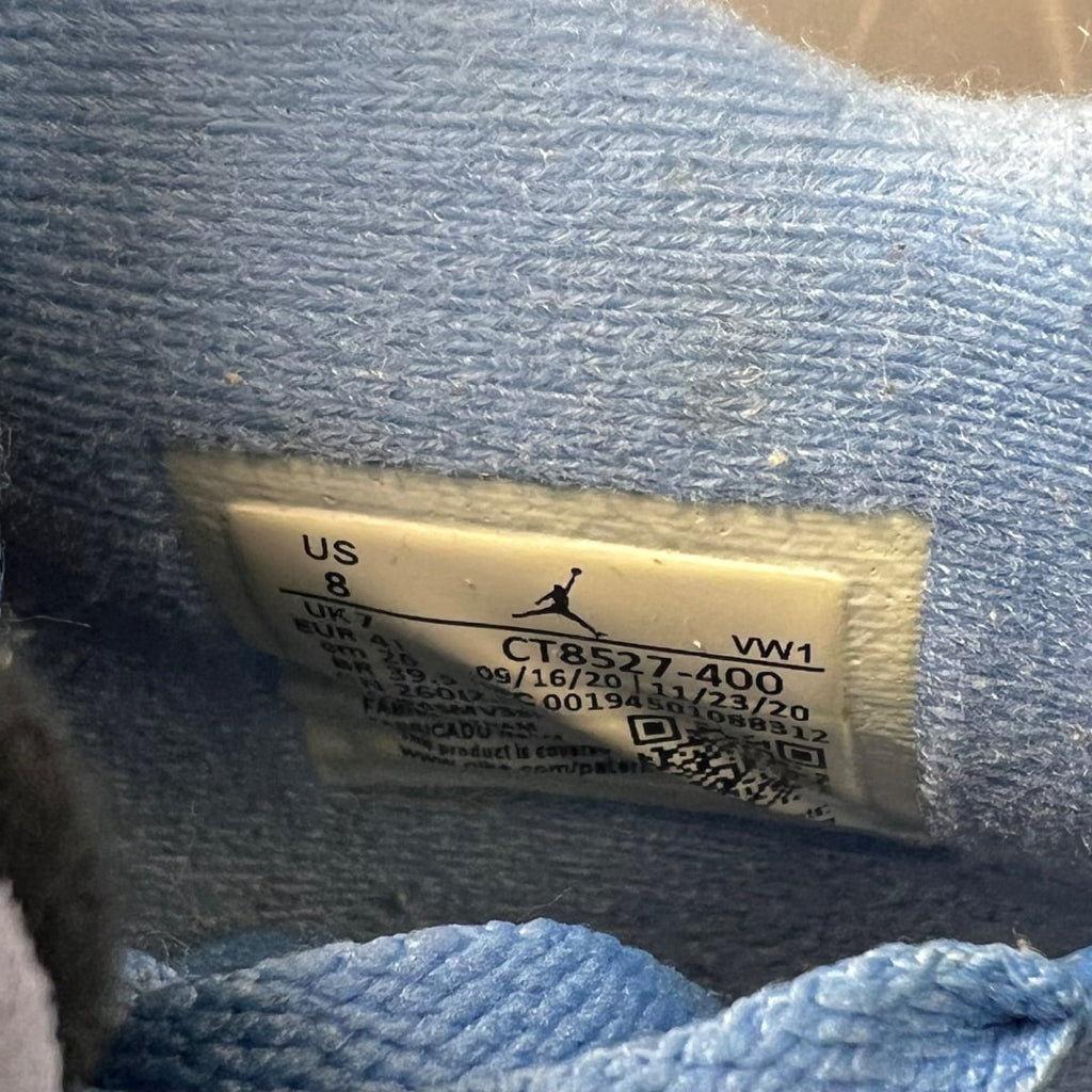 Jordan 4 Retro University Blue 8 (Moderately Worn Pre-Owned)JordanUniversity Blue/Tech Grey-White-Black - Image 4