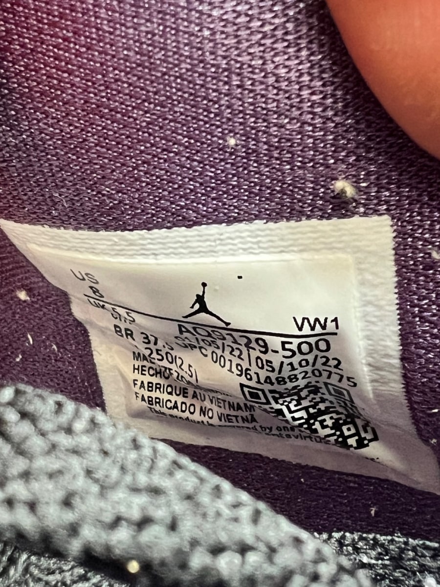 Jordan 4 Retro Canyon Purple (Women's) 8W (Lightly Worn Pre-Owned) - Image 9