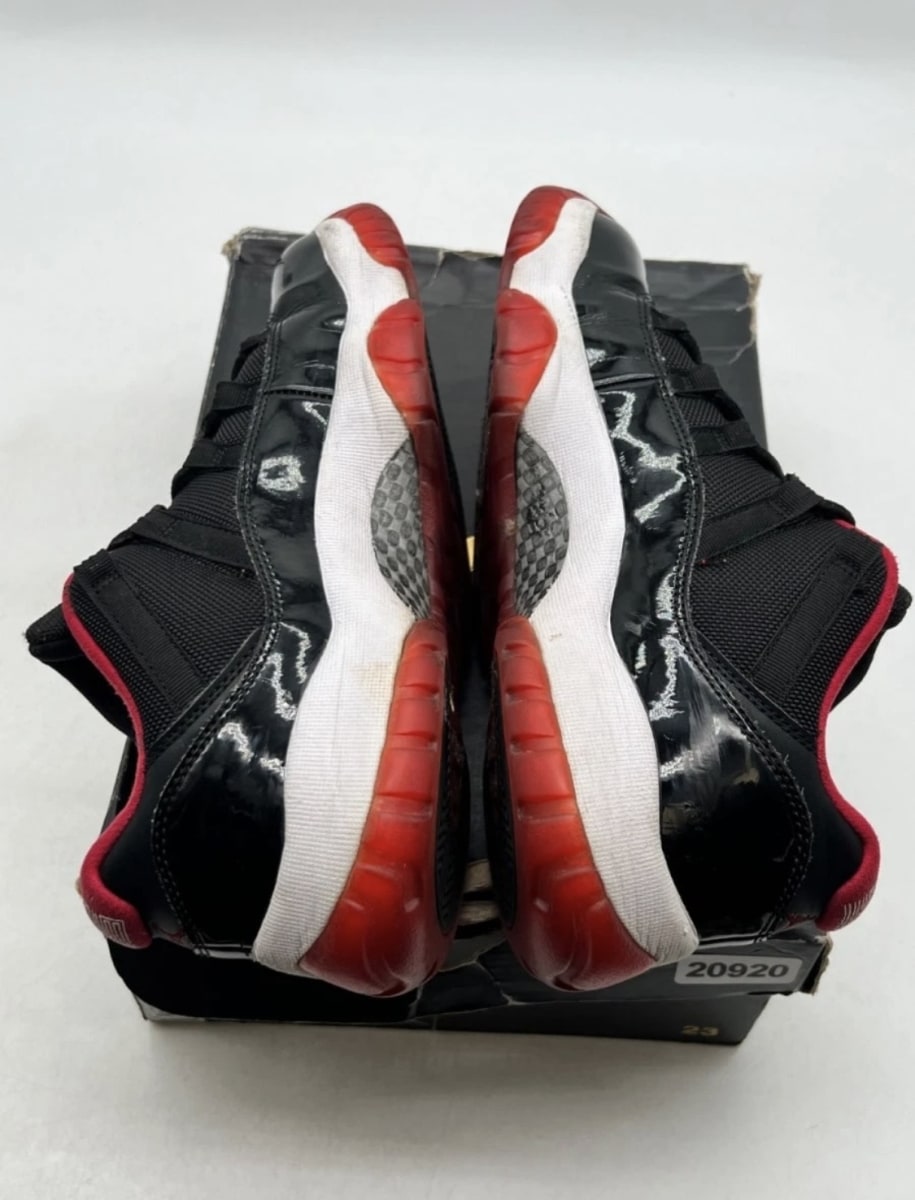 Jordan 11 Retro Low Bred (2015) 8 (Heavily Worn Pre-Owned)JordanBlack/True Red-White - Image 7