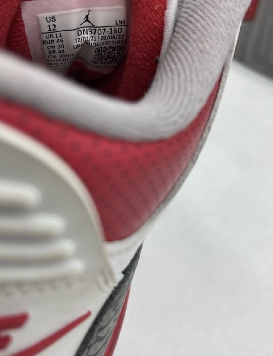 Jordan 3 Retro Fire Red (2022) 12 (Moderately Worn Pre-Owned)JordanWhite/Fire Red/Cement Grey/Black - Image 8
