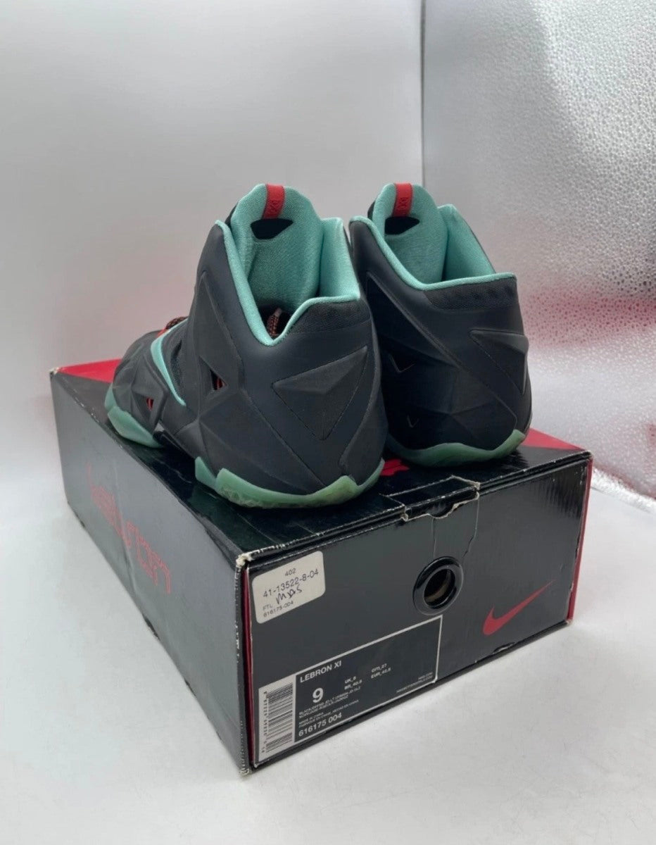 Nike LeBron 11 Diffused Jade 9 (Moderately Worn Pre-Owned)NikeBlack/Diffused Jade-Light Crimson - Image 4