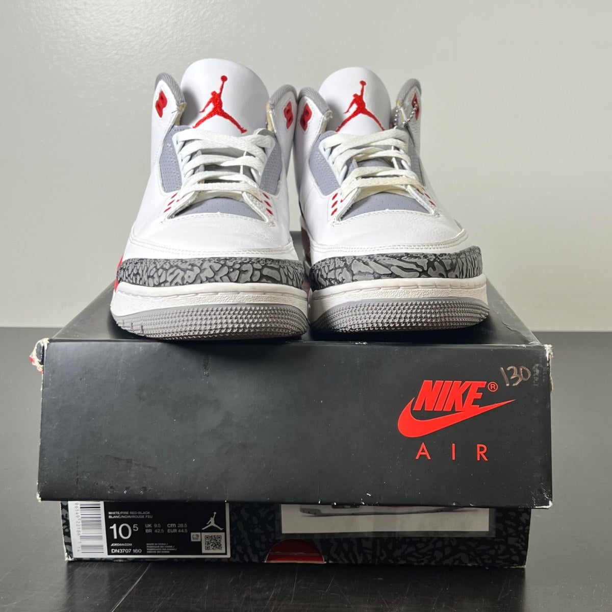 Jordan 3 Retro Fire Red (2022) 10.5 (Moderately Worn Pre-Owned)JordanWhite/Fire Red/Cement Grey/Black - Image 2