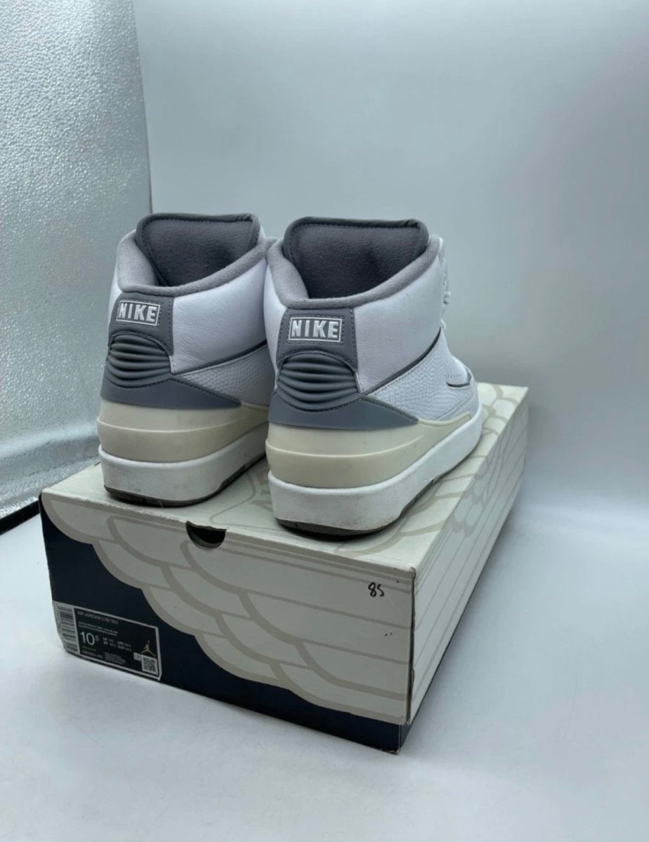 Jordan 2 Retro Cement Grey 10.5 (Moderately Worn Pre-Owned)JordanWhite/Cement Grey/Sail/Black - Image 5