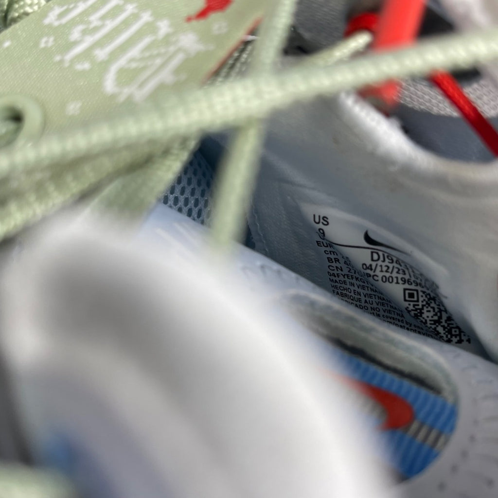 Nike Air Zoom GT Jump 2 Christmas (Size 9) - Image 6