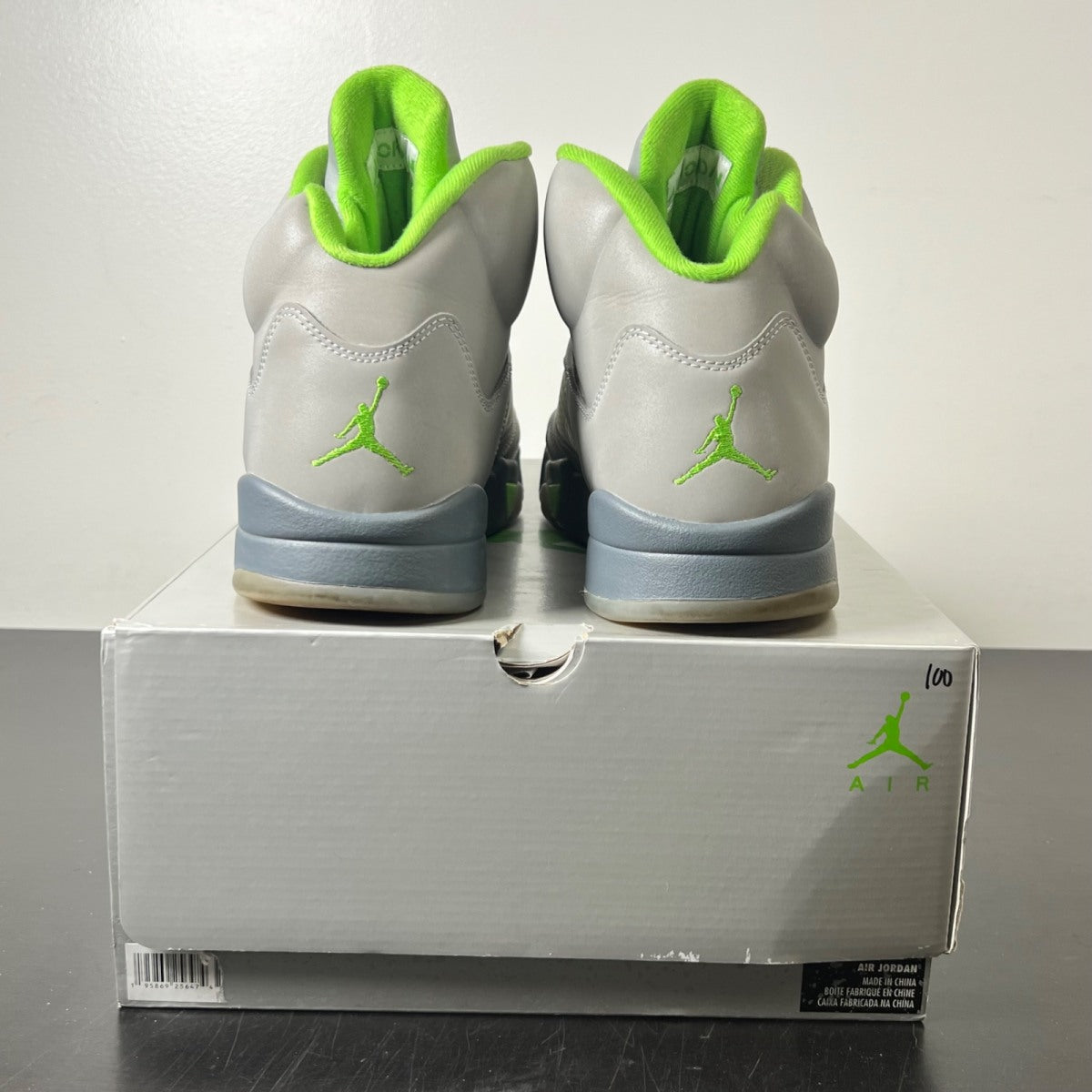Jordan 5 Retro Green Bean (2022) 12 (Moderately Worn Pre-Owned)JordanSilver/Green Bean-Flint Grey - Image 4