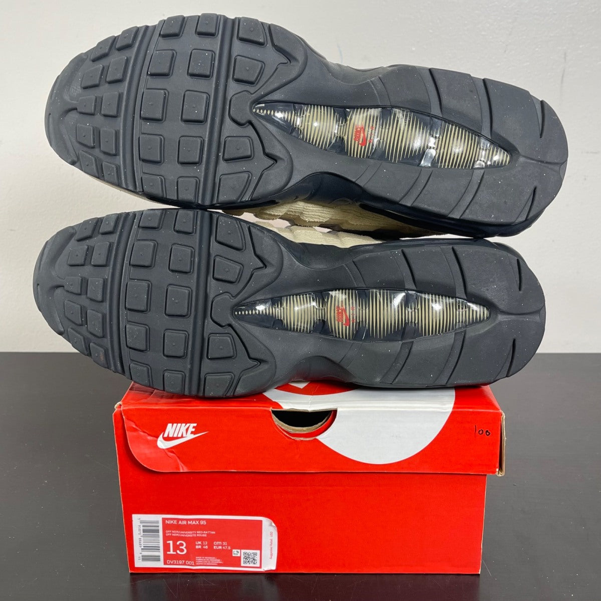 Nike Air Max 95 Off Noir Limestone 13 (Moderately Worn Pre-Owned)NikeOff Noir/University Red-Rattan-Limestone - Image 5