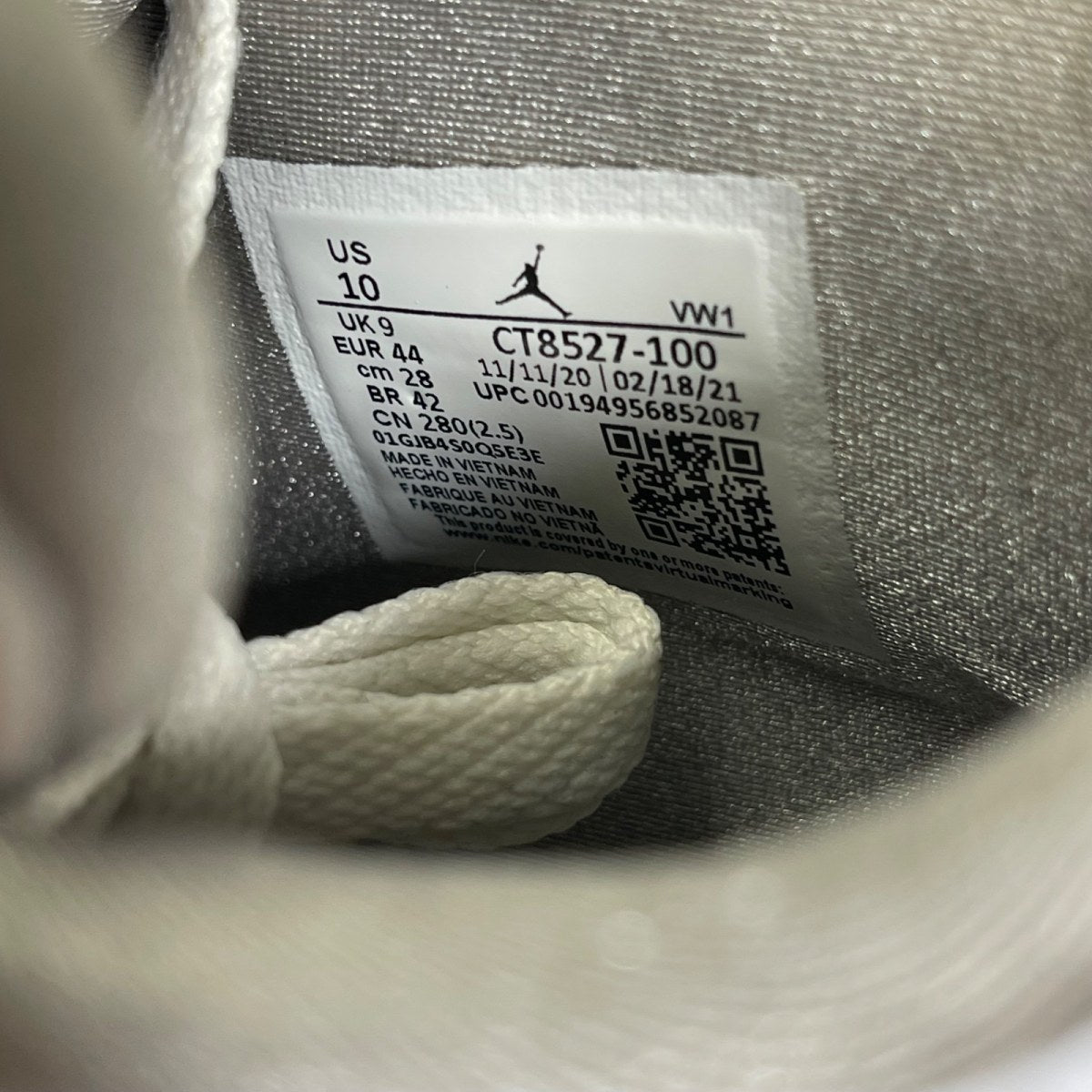 Jordan 4 Retro White Oreo (2021) 10 (Moderately Worn Pre-Owned)JordanWhite/Tech Grey-Black-Fire Red - Image 6