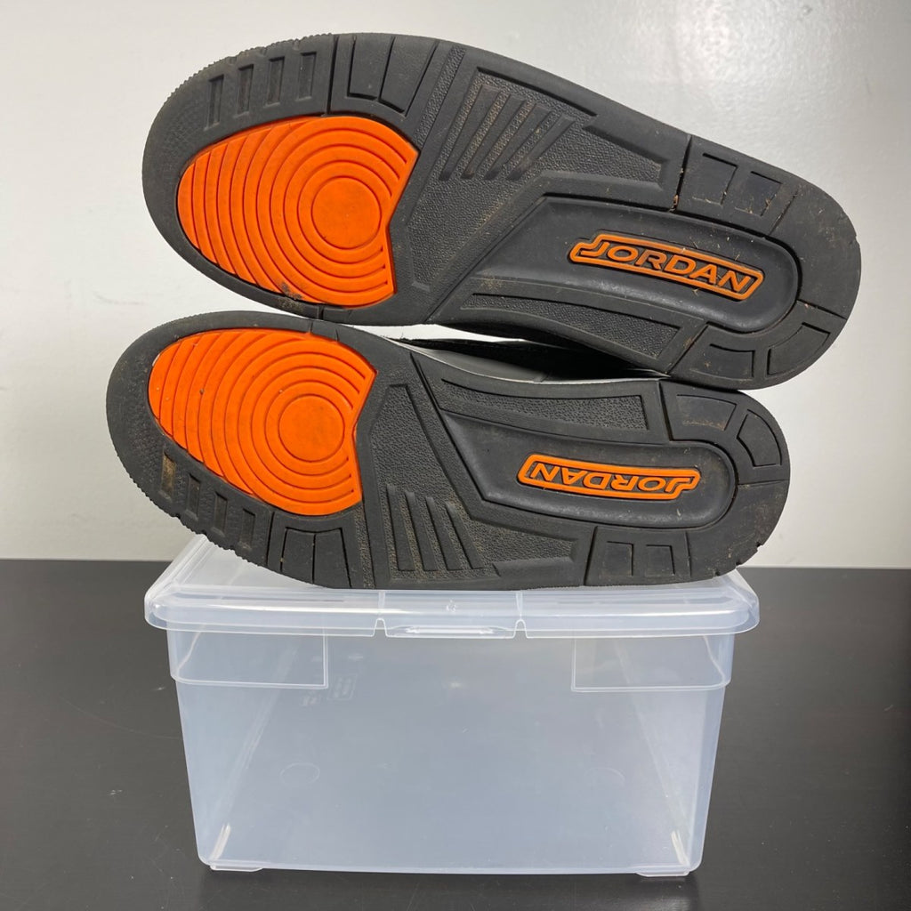 Jordan 3 Retro Fear Pack (2023) 8 (Moderately Worn Pre-Owned)JordanNight Stadium/Total Orange-Black-Flat Pewter-Neutral Grey - Image 5