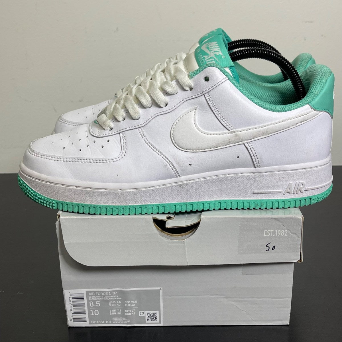 Nike Air Force 1 Low '07 White Light Menta 8.5 (Moderately Worn Pre-Owned)NikeWhite/Light Menta/White - Image 3