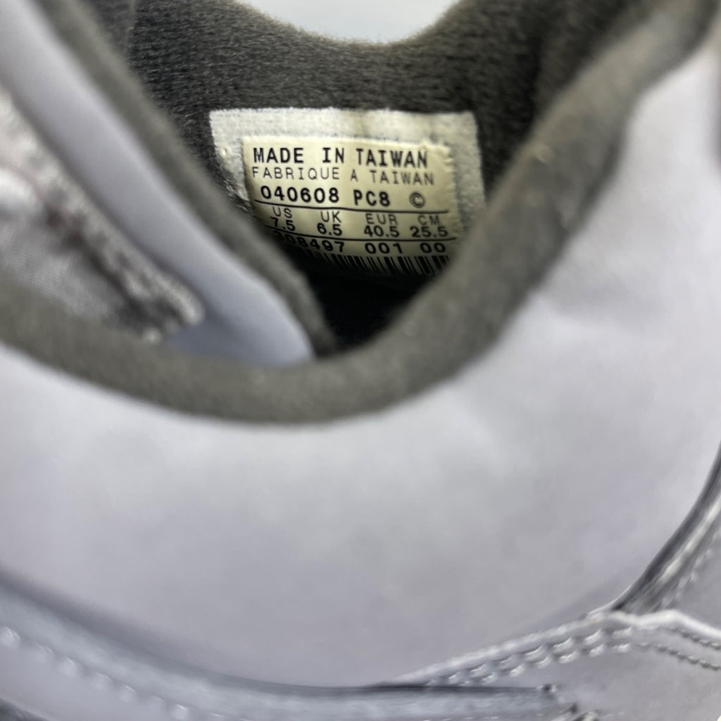 Jordan 4 Retro Cool Grey (2004) 7.5 (Heavily Worn Pre-Owned)JordanCool Grey/Chrome-Dark Charcoal-Varsity Maize - Image 6