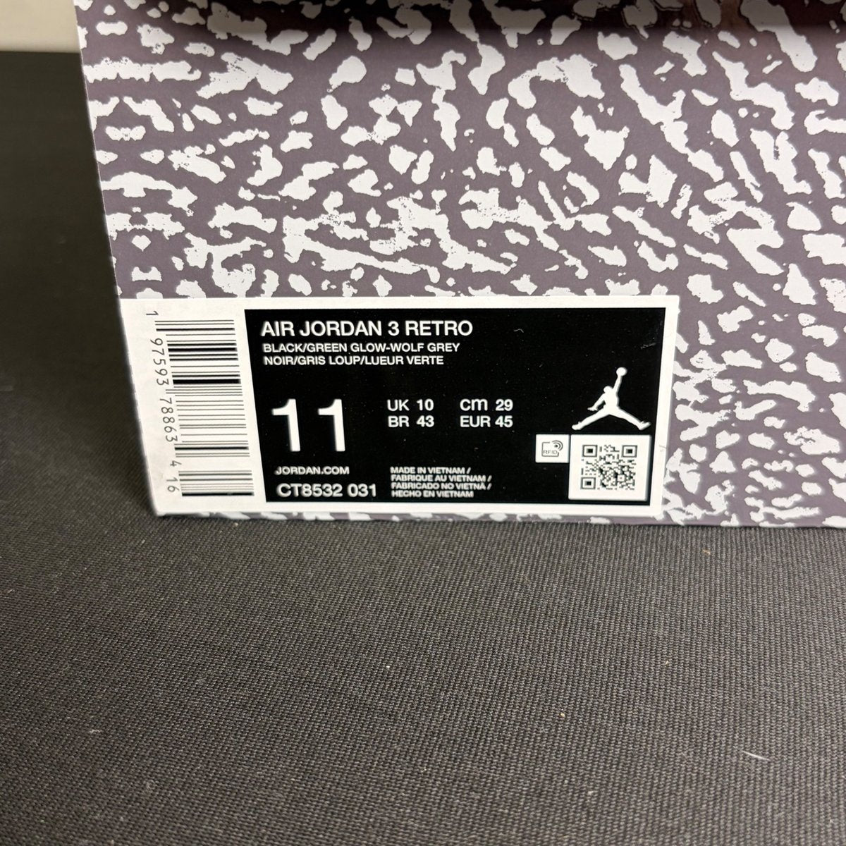 Jordan 3 Retro Green Glow (Size 11) - Image 7