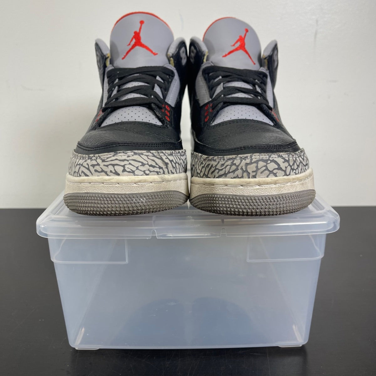 Jordan 3 Retro Black Cement (2018) 12 (Moderately Worn Pre-Owned)JordanBlack/Fire Red-Cement Grey-White - Image 2