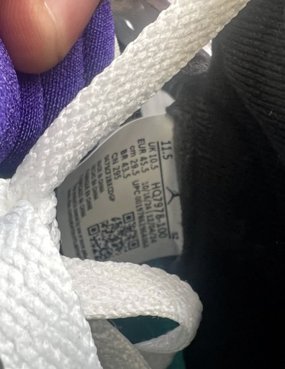 Jordan 5 Retro Grape (2025) 11.5 (Moderately Worn Pre-Owned)JordanWhite/Grape Ice-New Emerald - Image 7
