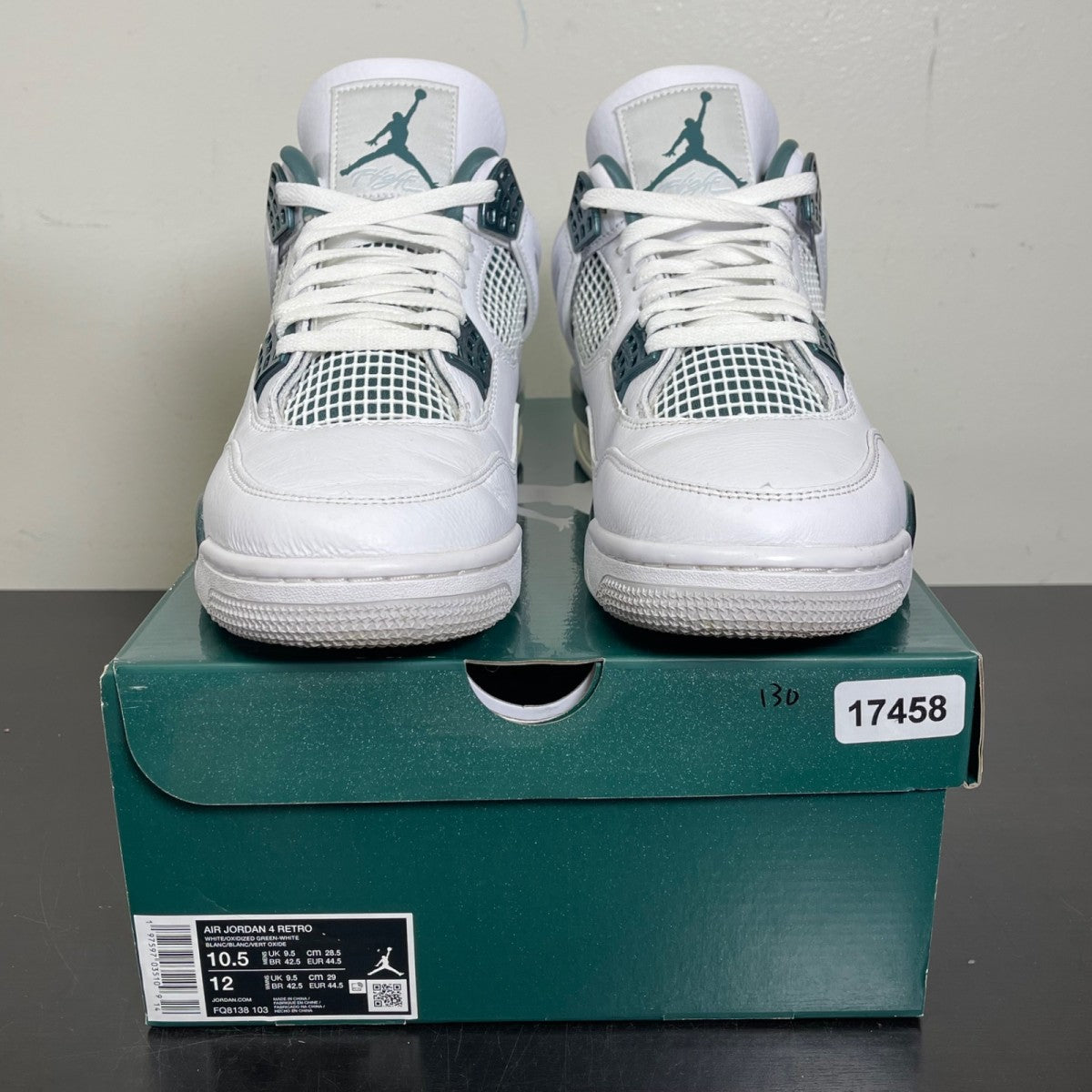 Jordan 4 Retro Oxidized Green 10.5 (Moderately Worn Pre-Owned)JordanWhite/Oxidized Green/White/Neutral Grey - Image 2
