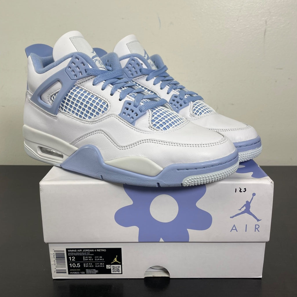 Jordan 4 Retro Forget Me Not (Women's) 12W (Moderately Worn Pre-Owned)JordanWhite/Aluminum-Blue Tint-Oil Green - Image 1