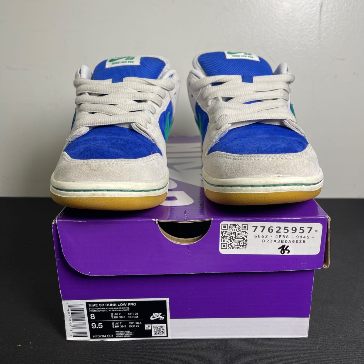 Nike SB Dunk Low Hyper Royal Malachite (Size 8) - aux