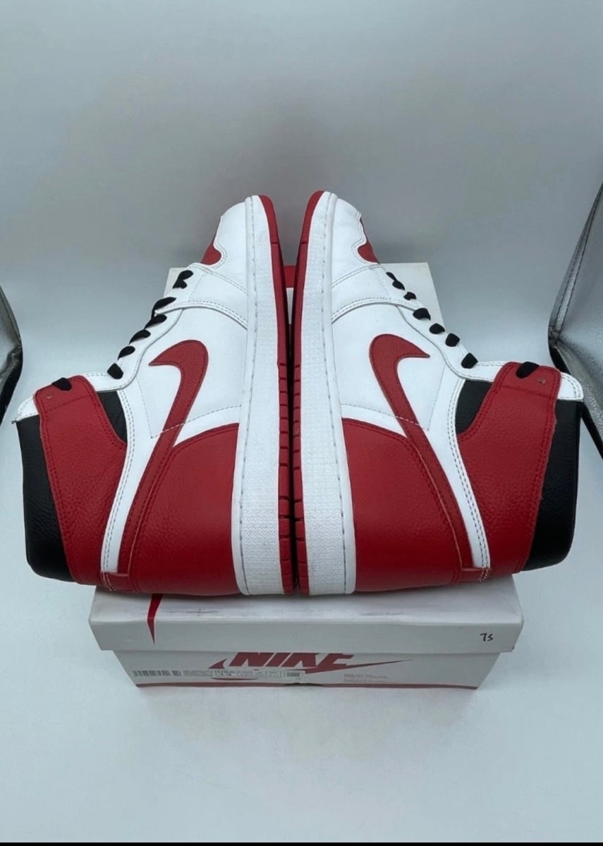 Jordan 1 Retro High OG Heritage 13 (Lightly Worn Pre-Owned)JordanWhite/University Red-Black - Image 6